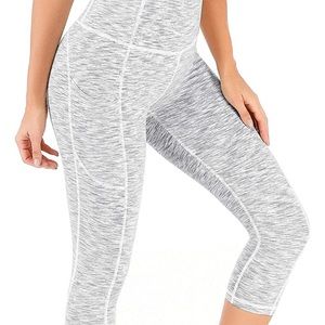 Yoga Capris with Cell Phone Pockets